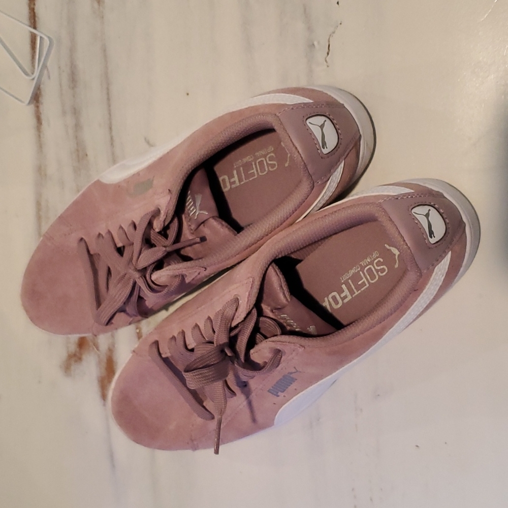 Puma tennis shoes